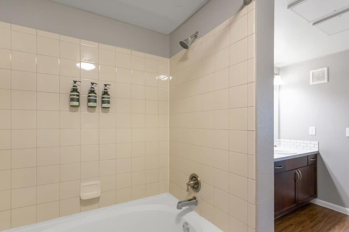 Trendy Place To Stay In Downtown Next To Convention Center 댈러스 외부 사진